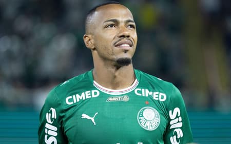 Marlon Freitas com a camisa do Palmeiras (Foto: Renato Padalka/Ekobanpress/Gazeta Press)