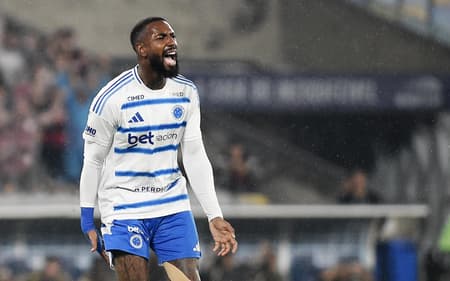 Gerson em derrota do Cruzeiro para o Flamengo (Foto: Alexandre DurÃ£o/ZIMEL PRESS)