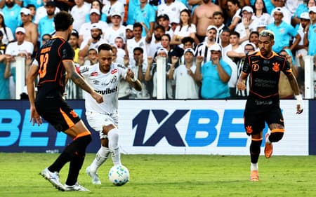 Neymar em clássico do Santos diante do Corinthians. (Foto: LUIS MOURA/Wpp/Gazeta Press)