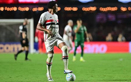 Sabino, zagueiro do São Paulo