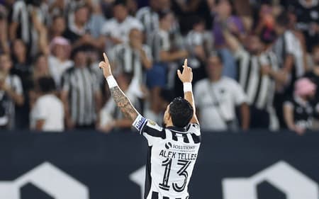 Alex Telles é o capitão do Botafogo (Foto: Vítor Silva/Botafogo)