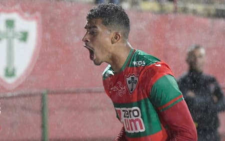 Renê está na mira do Corinthians (Foto: Divulgação/Portuguesa)