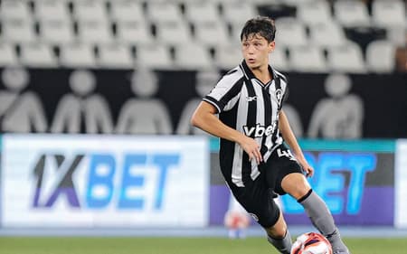 Arthur Novaes é uma das grandes joias do Botafogo (Foto: Arthur Barreto/Botafogo)