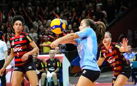 Victória em jogo do Sesc RJ Flamengo contra o Sesi Bauru pelo returno da Superliga Feminina 25/26 (Foto: Julliana Nascimento/ CRF)
