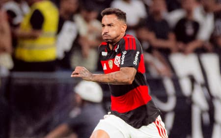 Danilo em ação em Corinthians x Flamengo (Foto: Adriano Fontes/ Flamengo)