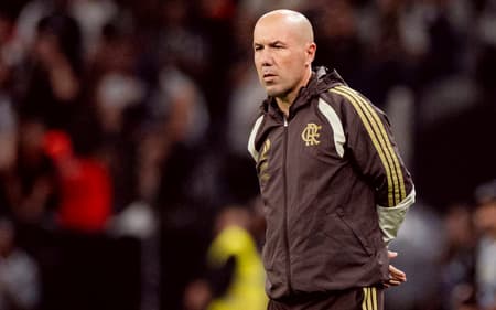 Leonardo Jardim na beira do campo em Corinthians x Flamengo (Foto: Adriano Fontes/ Flamengo)