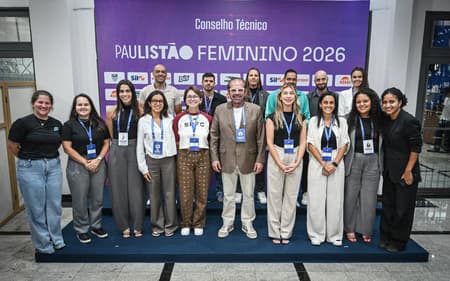 Dirigentes de clubes e da FPF durante conselho técnico do Paulistão Feminino na última quinta-feira (26). (Foto: Rodrigo Corsi/Ag.Paulistão)
