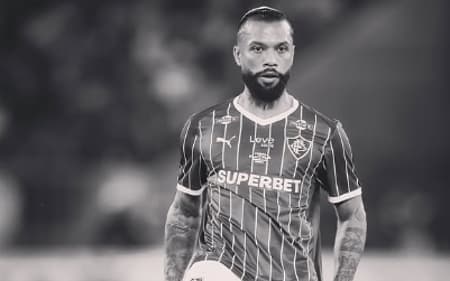 Otávio em ação em Fluminense x Flamengo (Foto: Divulgação)