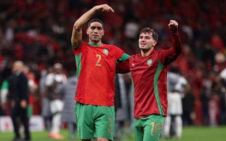 Hakimi e Brahim Díaz celebram classificação de Marrocos à final da Copa Africana de Nações