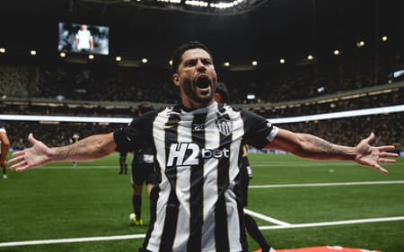 Hulk comemora gol no clássico (Foto: Pedro Souza / Atlético-MG)