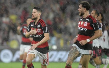 Jorginho comemora gol pelo Flamengo contra o Lanús na Recopa Sul-Americana (Foto: Dhavid Normando/Codigo 19/Gazeta Press)