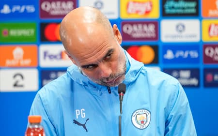Pep Guardiola em coletiva do Manchester City