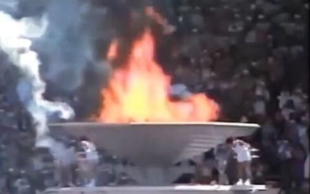 Pira olímpica dos Jogos de Seul 1988 (Foto: Reprodução/X)