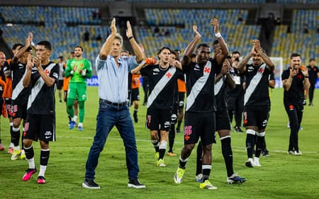 Vasco conquista vitória no clássico contra o Fluminense (Foto: Alexandre Maia/MyPhoto Press/Gazeta Press)