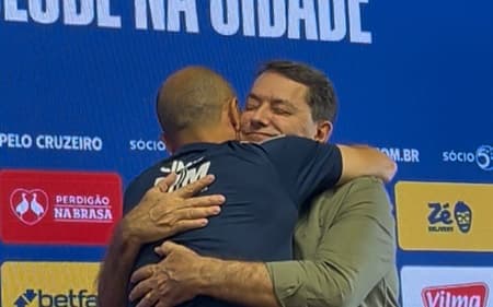 Pedro Lourenço e Leonardo Jardim (Foto: Eduardo Statuti/ Lance!)