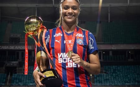 Ju Oliveira foi campeã estadual com o Bahia em 2025. (Divulgação)