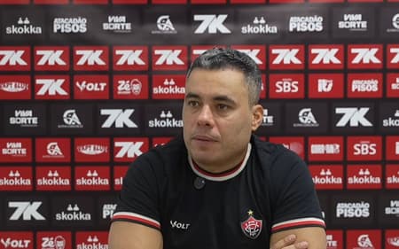 Jair Ventura (Foto: Reprodução Vitória)