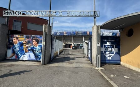 Como, sensação da Itália, recebeu visita do técnico Renato Paiva, ex-Botafogo (Foto: Divulgação)