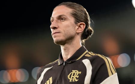 Filipe Luís na vitória do Flamengo sobre o Madureira pela semifinal do Carioca (Foto: Jorge Rodrigues/AGIF/Gazeta Press)