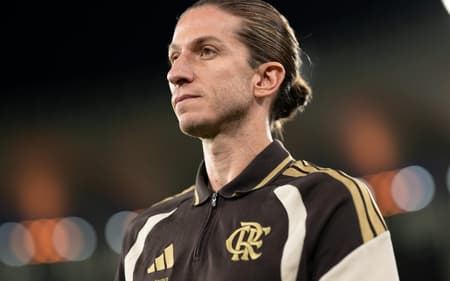 Filipe Luís na vitória do Flamengo sobre o Madureira pela semifinal do Carioca (Foto: Jorge Rodrigues/AGIF/Gazeta Press)