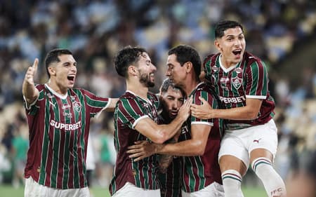Jogadores do Fluminense comemoram gol de Ganso contra o Vasco, pela semifinal do Carioca (Foto: Lucas Merçon/FFC)