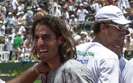 O sorriso de Meligeni após uma das vitórias históricas de 2000 (Reprodução)