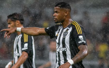 Jogos de hoje: Atlético-MG, de Júnior Santos, entra em campo (Foto: Fernando Moreno/AGIF)