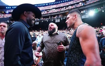 Jon Jones quer Alex Poatan no UFC Casa Branca (Foto: Jeff Bottari/UFC)