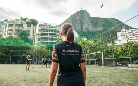 Malaguetas é uma iniciativa que atua no Rio de Janeiro com a promoção do futebol feminino. (Malaguetas/Divulgação)