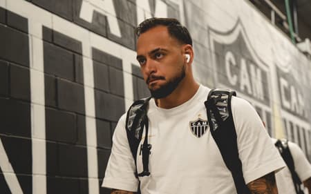 Maycon segue em tratamento no dm (Foto: Pedro Souza / Atlético)