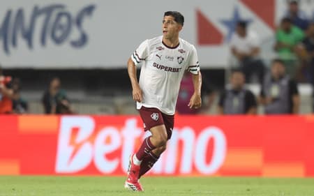 Savarino em campo na vitória do Fluminense contra o Remo (Foto: Fernando Torres/AGIF/Gazeta Press)