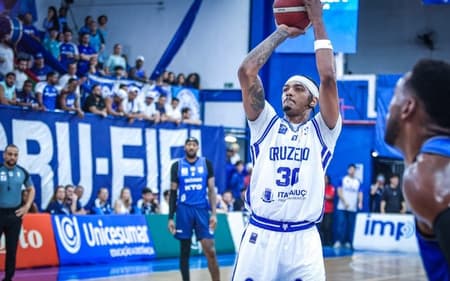 Cruzeiro derrotou o Minas e empatou a série pelo NBB (Foto: NBB/Divulgação)