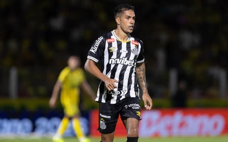 Igor Vinícius será baixa no duelo entre Santos e Flamengo, no Maracanã. (Foto: Douglas Ribeiro/Agência F8/Folhapress)