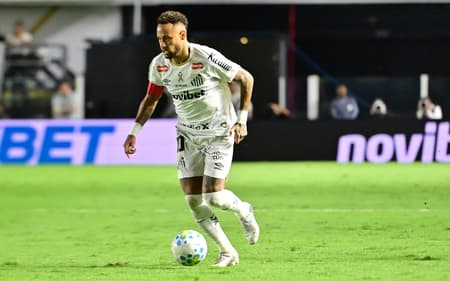 Neymar durante partida entre Santos e Remo na Vila Belmiro. (Foto: (Foto: Jota Erre/AGIF/Folhapress)