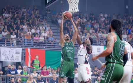 União Corinthians x Flamengo nos playoffs no NBB 2025/26 (Foto: Vinicius Molz Schubert / @vinicius_schubert)