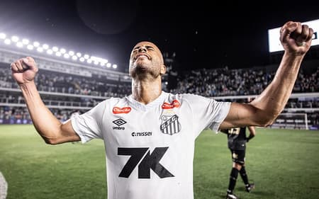 Mayke tem contrato com o Santos até o fim do ano que vem. (Foto: Raul Baretta/ Santos FC)