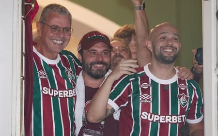 Ricardo Tenório, Mattheus Montenegro e Mário Bittencourt comemoram vitória na eleição do Fluminense (Foto: Marcelo Gonçalves/ Fluminense FC)