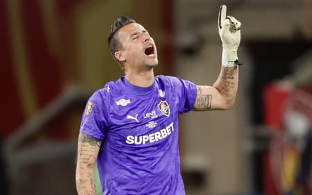 Fábio em ação em Fluminense x Flamengo (Foto: Marcelo Gonçalves/ Fluminense FC)