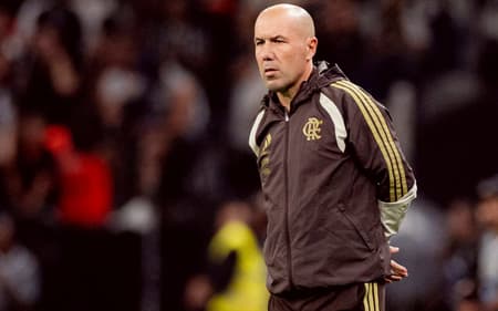 Leonardo Jardim na beira do campo em Corinthians x Flamengo (Foto: Adriano Fontes/ Flamengo)