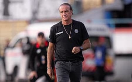 Cuca durante partida do Santos pela Sul-Americana. (Foto: Raul Baretta/ Santos FC)