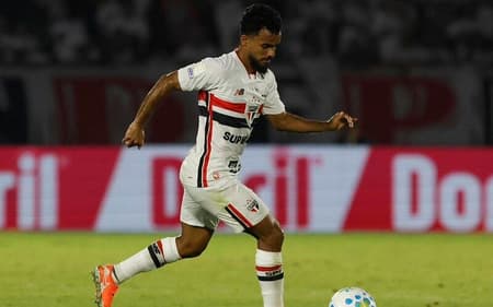 Meia Tricolor foi companheiro de Reinaldo na temporada anterior (Foto: Rubens Chiri / São Paulo FC)