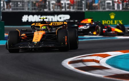 Lando Norris em ação no GP de Miami na F1 2024 (Foto: Mark Thompson/AFP)