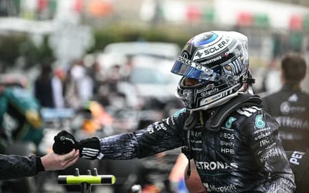 O italiano Kimi Antonelli, da Mercedes, lidera a temporada da Fórmula 1 (Foto: Philip FONG / AFP)