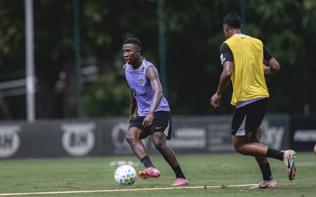 Alan Minda preparação contra o Cienciano (Foto: Pedro Souza / Atlético)
