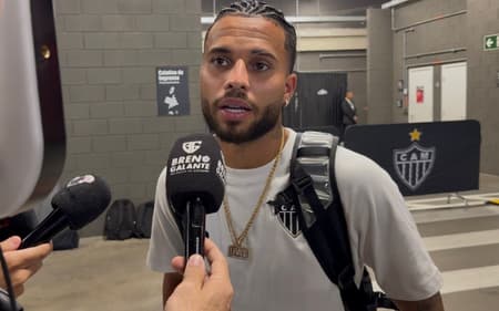 Alexsander fala sobre condição física (Foto: Artur Henrique / Lance!)