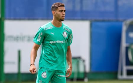 Arthur, lateral-esquerdo do Palmeiras
