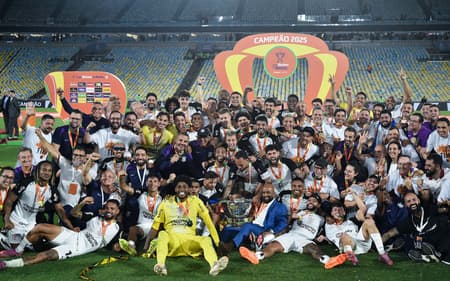 Atual campeão, Corinthians, enfrenta o Barra fora e casa