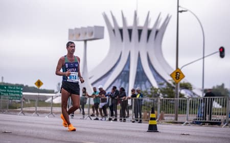 Campeão mundial e medalhista olímpico Caio Bonfim ganha 15º título brasileiro em casa (Foto: Gustavo Alves/CBAt)