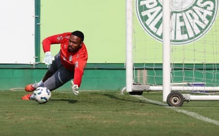 Carlos Miguel, goleiro do Palmeiras