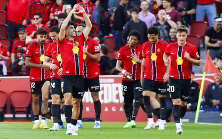 Mesmo com gol de Militão, o Real Madrid perdeu para o Mallorca por 2 a 1 em La Liga (Foto: JAIME REINA / AFP)